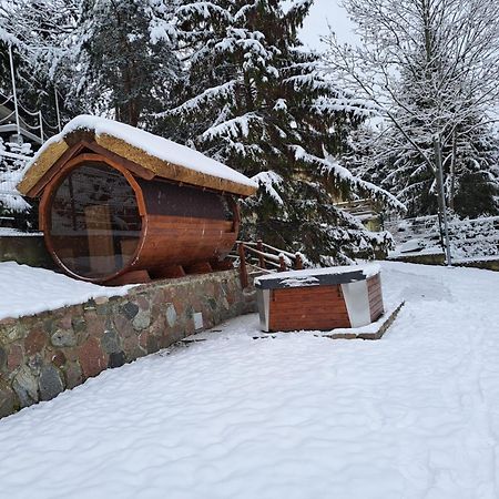 Dom Nad Jeziorem Ublik Z Sauna I Jacuzzi Buitenkant foto