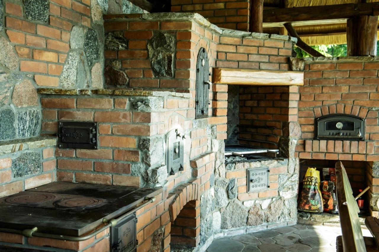 Dom Nad Jeziorem Ublik Z Sauna I Jacuzzi Buitenkant foto