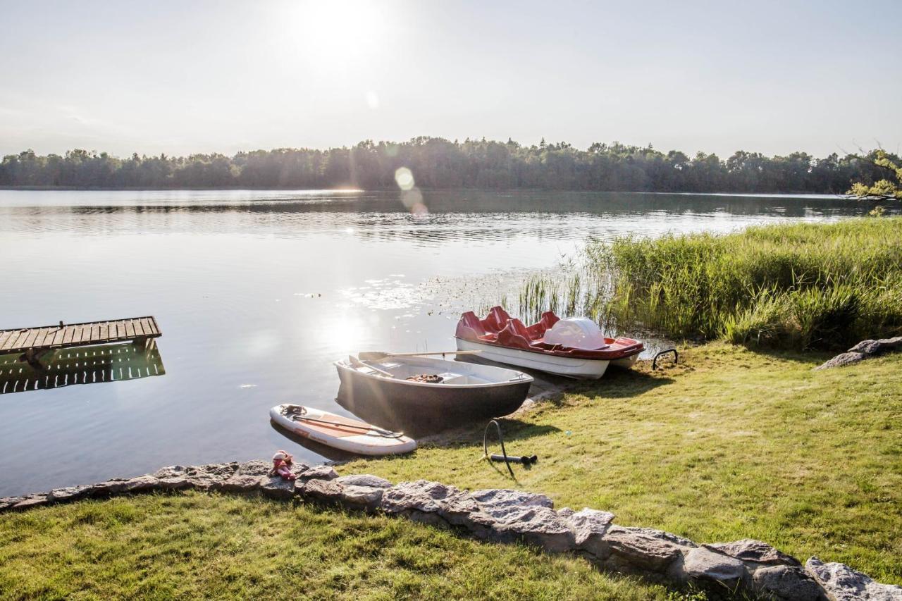 Dom Nad Jeziorem Ublik Z Sauna I Jacuzzi Buitenkant foto