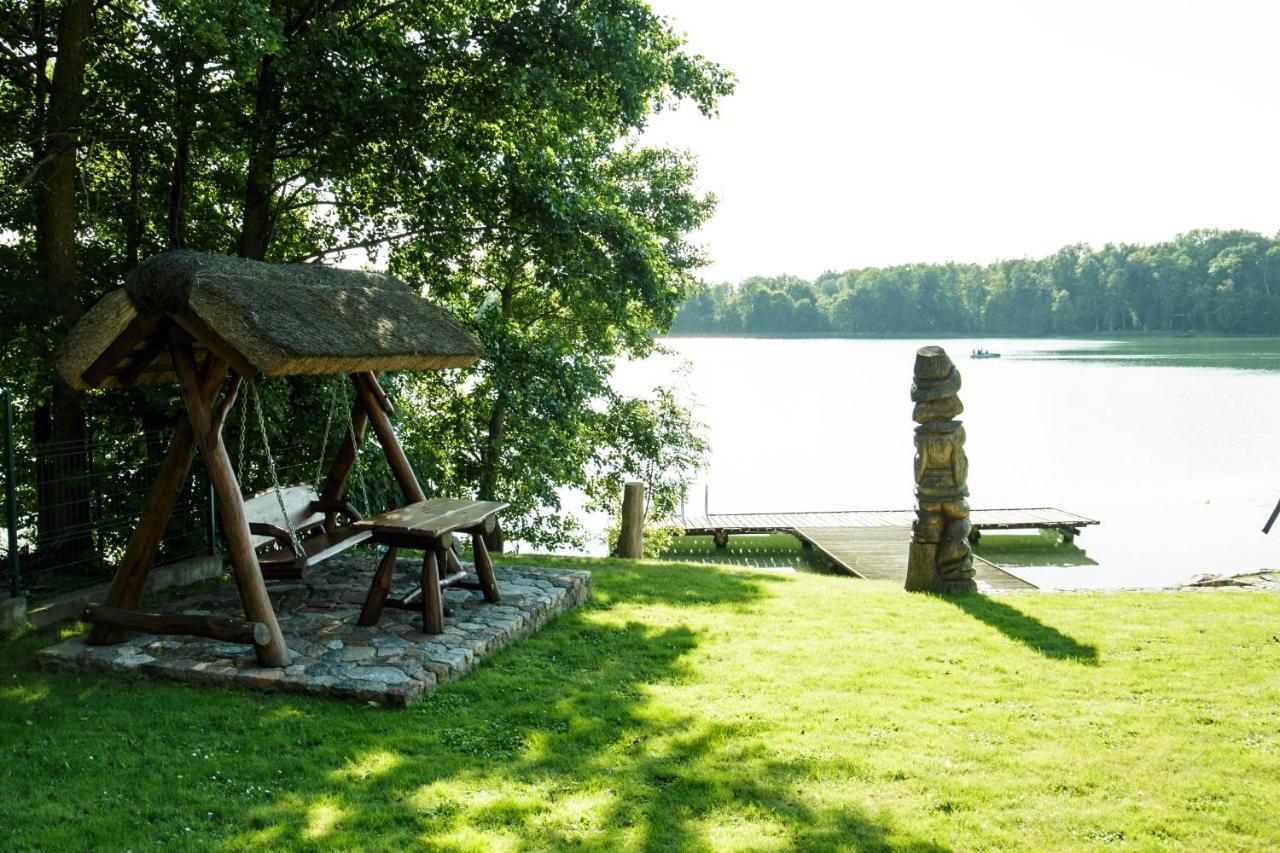 Dom Nad Jeziorem Ublik Z Sauna I Jacuzzi Buitenkant foto