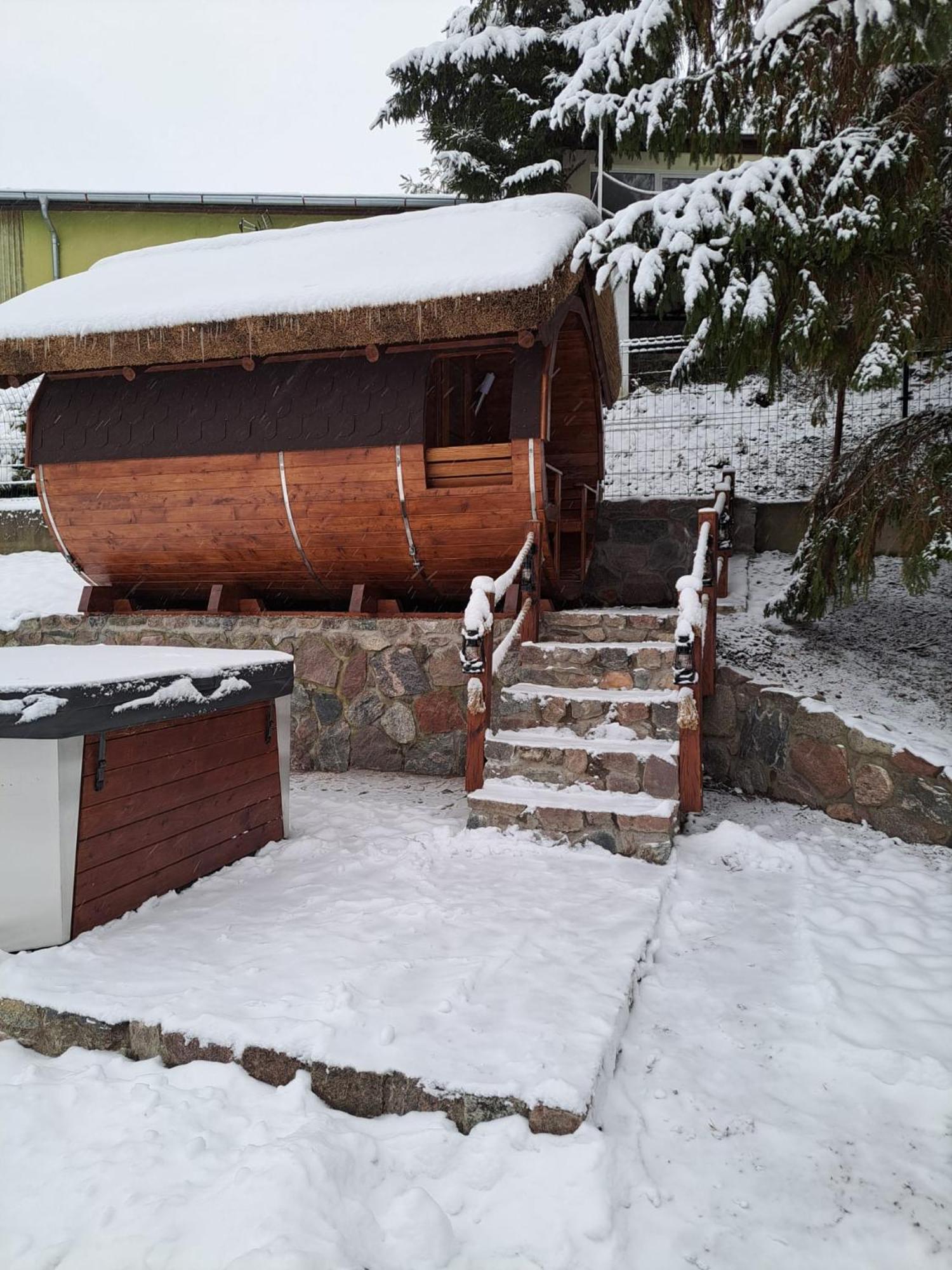 Dom Nad Jeziorem Ublik Z Sauna I Jacuzzi Buitenkant foto