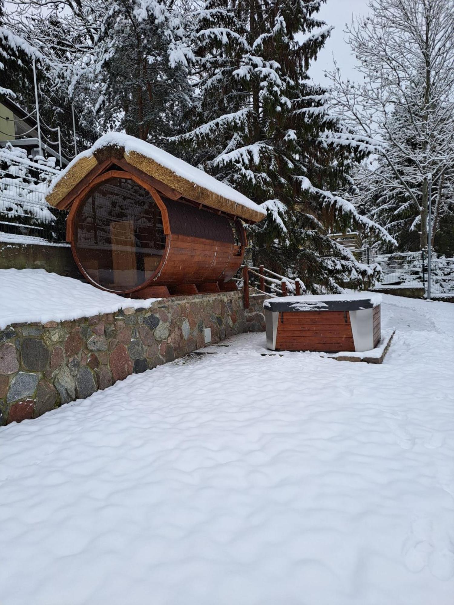 Dom Nad Jeziorem Ublik Z Sauna I Jacuzzi Buitenkant foto