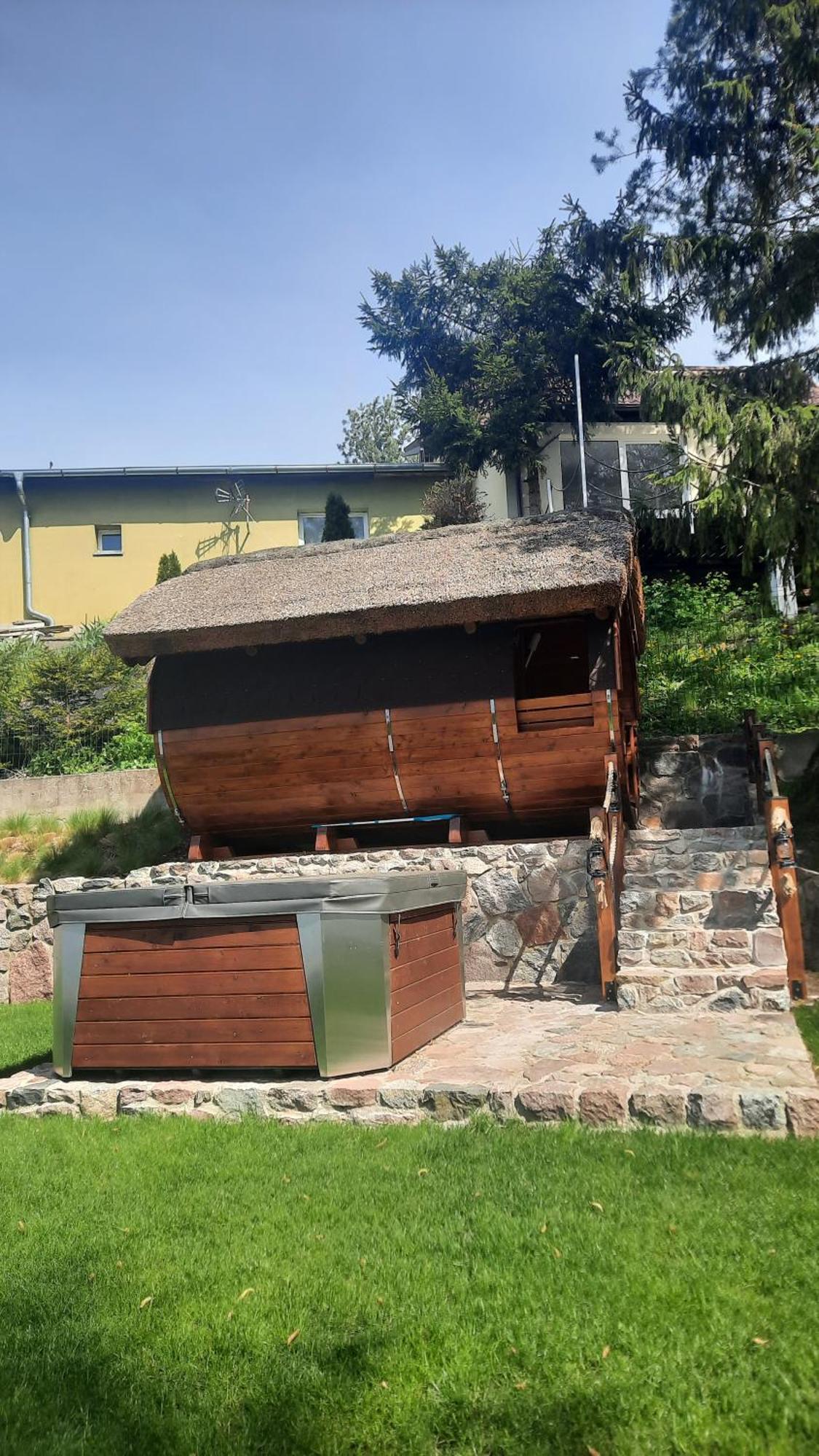 Dom Nad Jeziorem Ublik Z Sauna I Jacuzzi Buitenkant foto